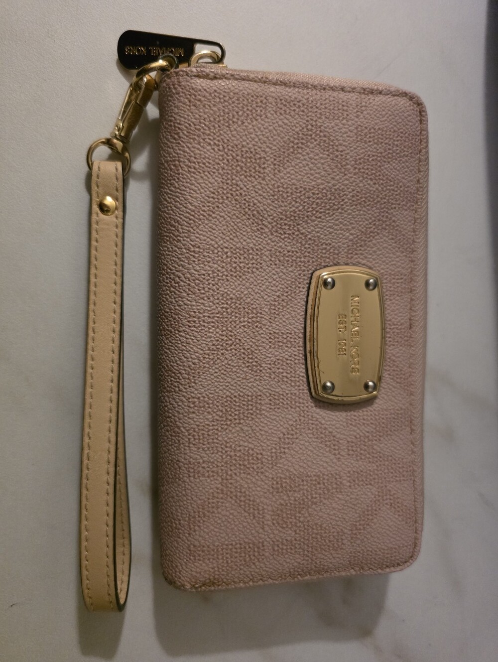 Michael Kors Blush Pink Wristlet